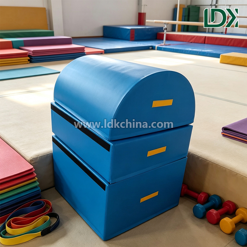 Professional Gymnastics Club Vaulting Trainer Adjustable three Section Gymnastics Vaulting Box Foam Vaulting Horse