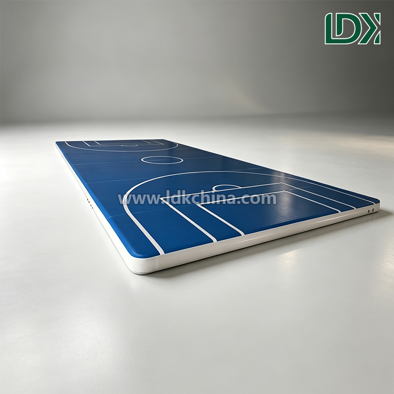Safe Soccer Court Inflatable Mats Portable Inflatable Soccer Training Field for Professional Sports Clubs ODM OEM