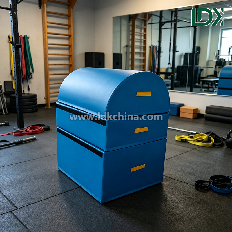 Professional Gymnastics Club Vaulting Trainer Adjustable three Section Gymnastics Vaulting Box Foam Vaulting Horse