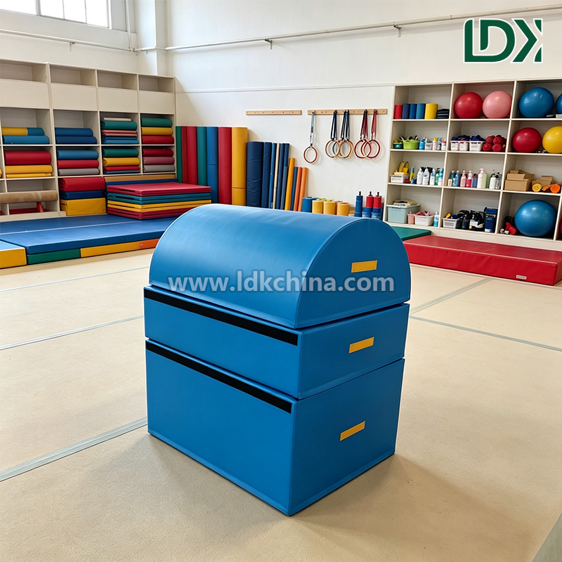 Professional Gymnastics Club Vaulting Trainer Adjustable three Section Gymnastics Vaulting Box Foam Vaulting Horse