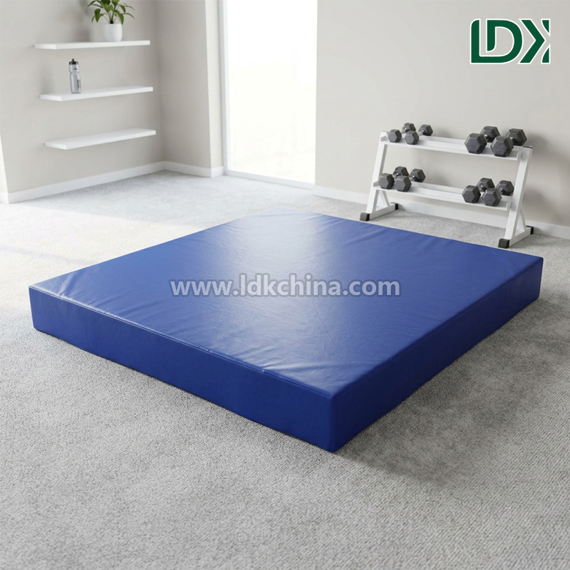 Durable Balance Beam Landing Mat Non Slip Vinyl Cover Gymnastics Safety Landing Cushion for FIG Competition Training
