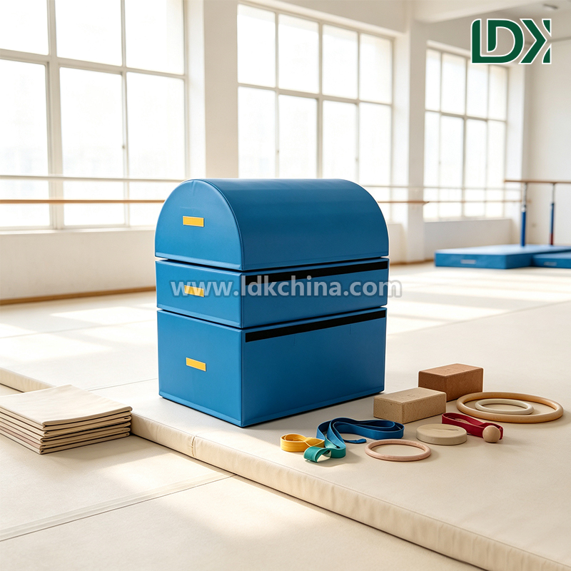 Professional Gymnastics Club Vaulting Trainer Adjustable three Section Gymnastics Vaulting Box Foam Vaulting Horse