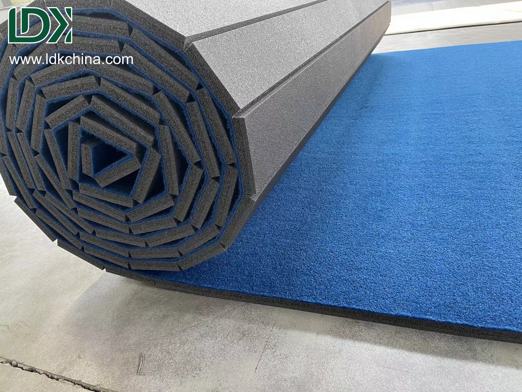LDK Sports Equipment Factory Direct Sales Rolled up Rhythmic Gymnastics Vault Runway Vaulting Table 25m XPE/EVA Material