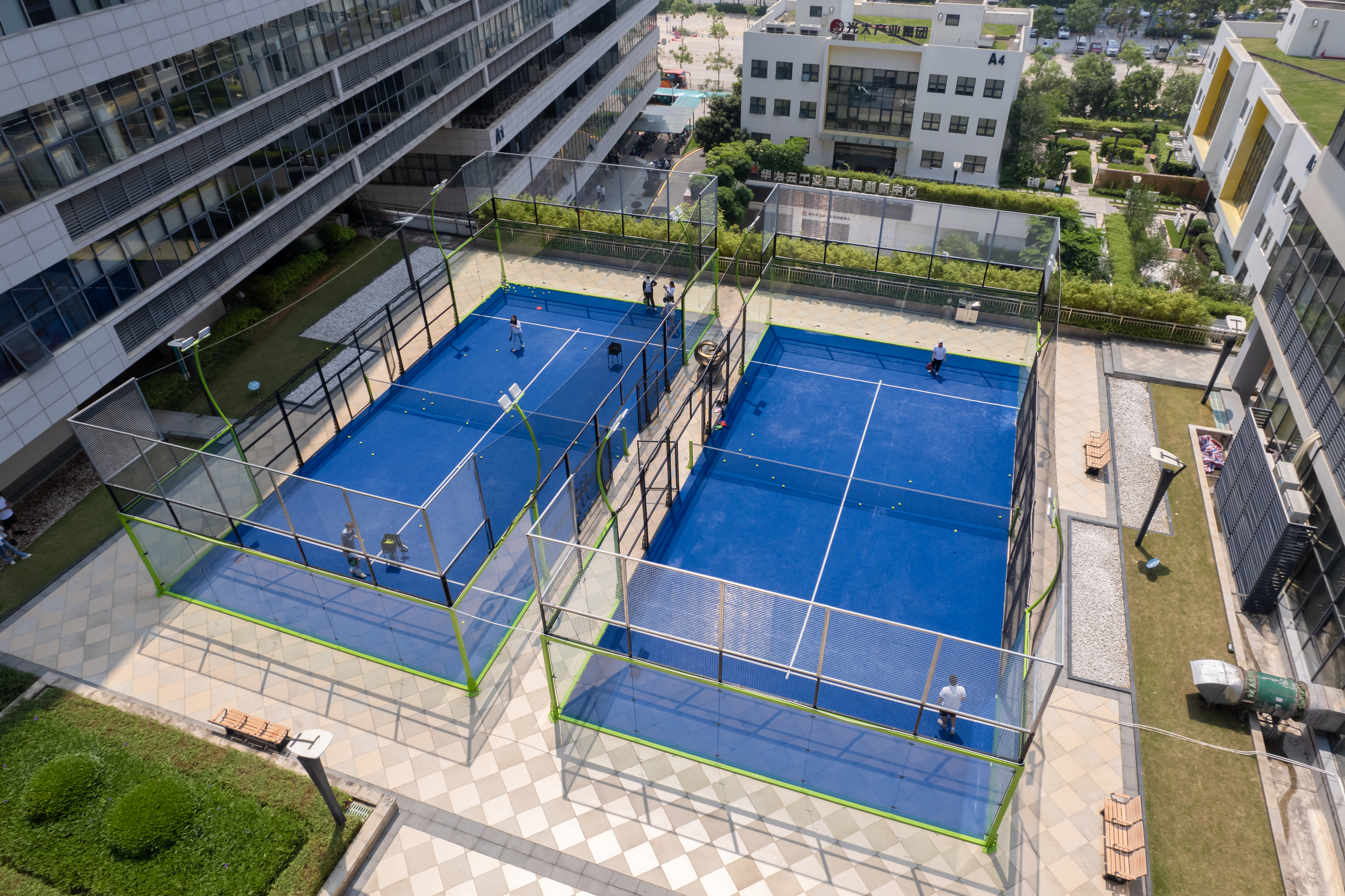 The global padel tennis craze is here!