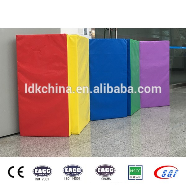 OEM/ODM Supplier Gymnastics Equipment Mats - High grade gymnastic folding mat – LDK