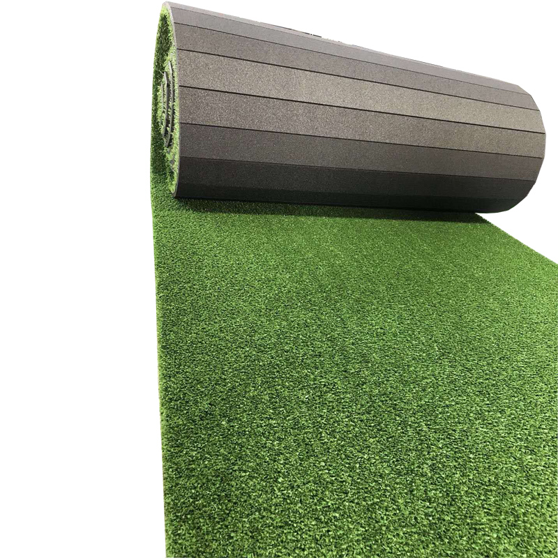 2019 new popular tumbling artificial grass mat gym roll mats