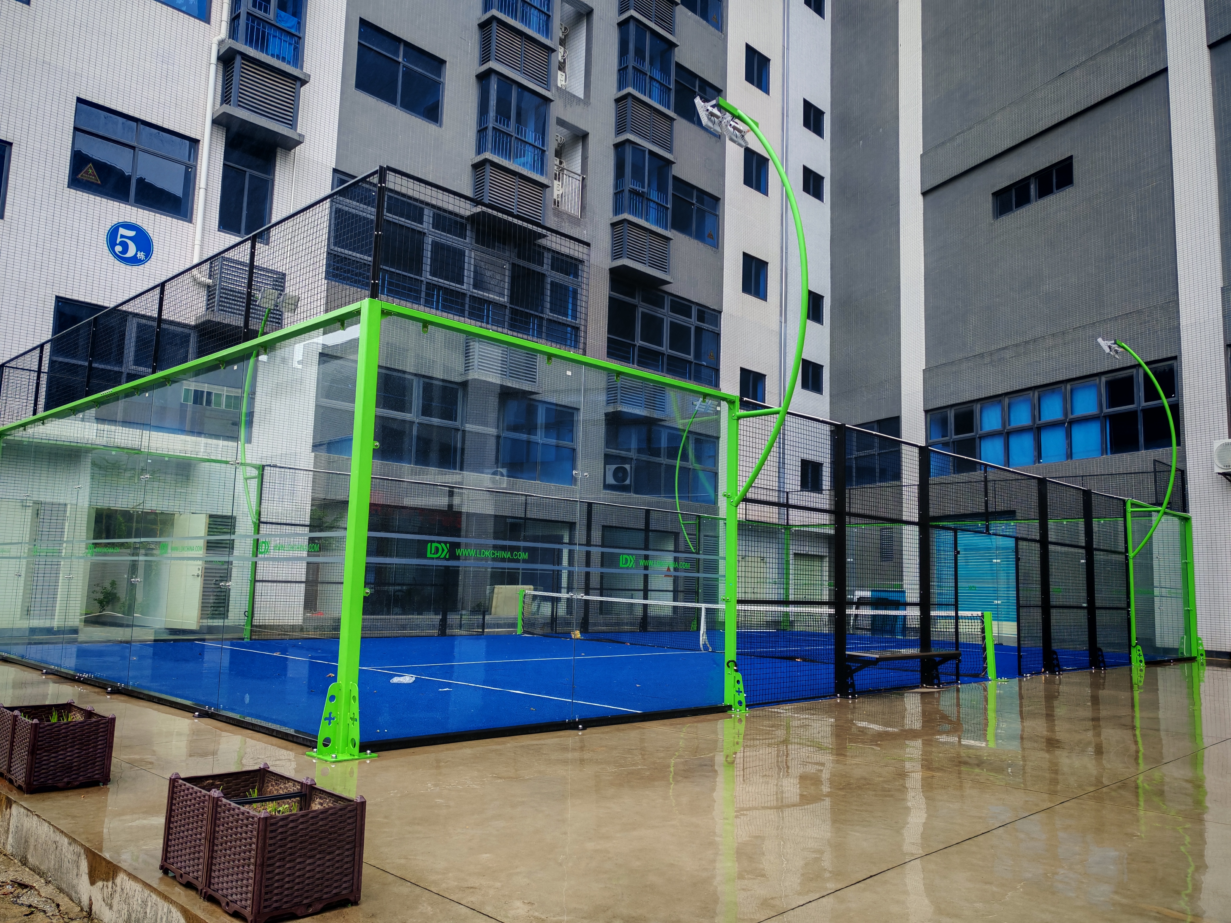 Multi-Purpose Outdoor Sports Field Steel and Glass Paddle Tennis Court Equipment